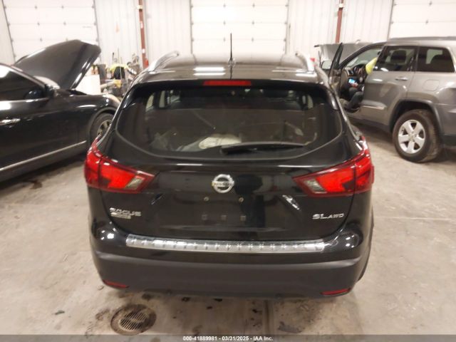 JN1BJ1CR1KW623250 Nissan Rogue Sport Sl