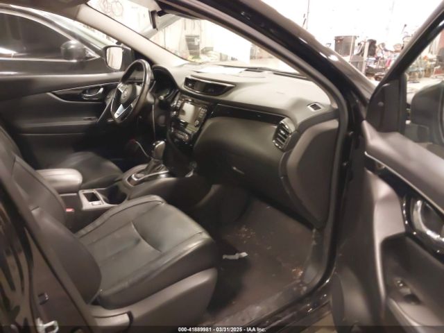 JN1BJ1CR1KW623250 Nissan Rogue Sport Sl
