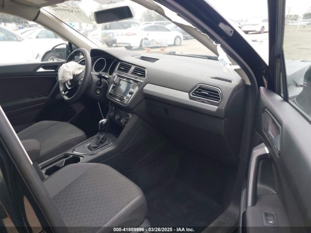 3VV1B7AX4MM025586 Volkswagen Tiguan 2.0t S