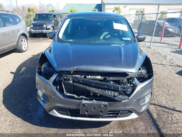 1FMCU9GD8HUC75467 Ford ESCAPE SE