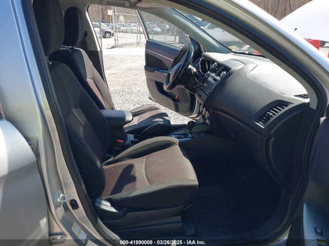 JA4AR3AU3JU016579 Mitsubishi Outlander Sport 2.0 Es