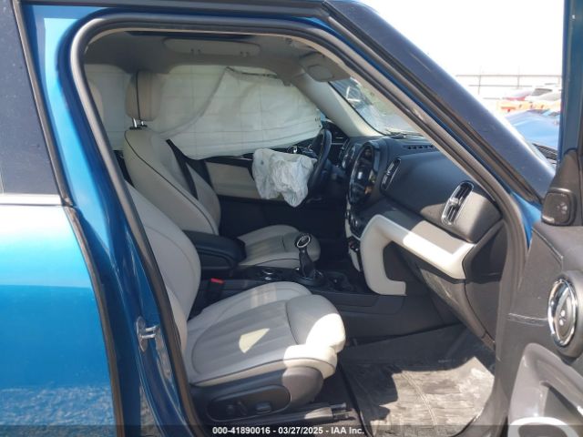 2018 MINI COUNTRYMAN WMZYT5C30J3E60548 Photo 4