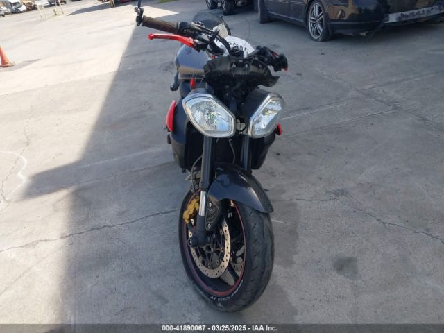 2016 TRIUMPH MOTORCYCLE STREET TRIPLE SMTL03NE7GT745602 Photo 4