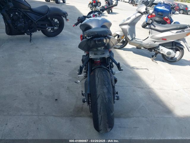 2016 TRIUMPH MOTORCYCLE STREET TRIPLE SMTL03NE7GT745602 Photo 5