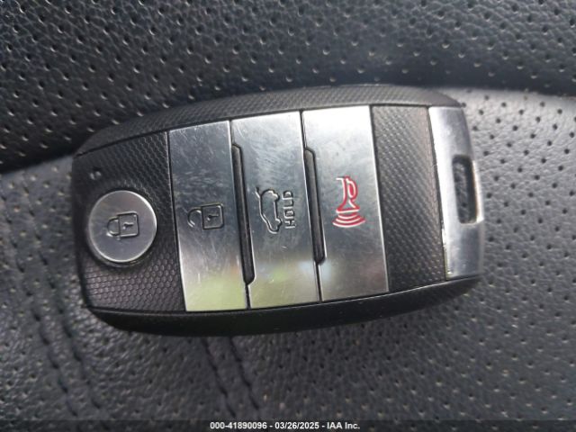 KNDPCCAC8G7862061 KIA Sportage Ex
