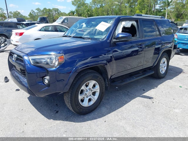 Toyota 4RUNNER SR5 2021 JTEEU5JR7M5238629 Image 2