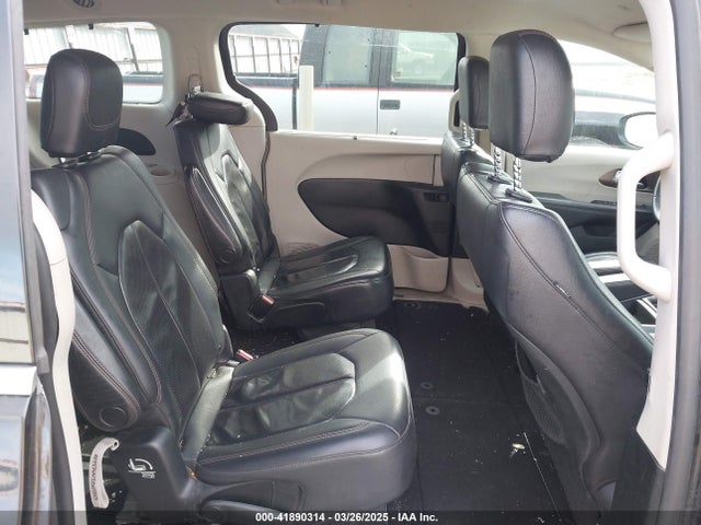 Chrysler Pacifica Touring L 2018 2C4RC1BG3JR123166 Image 8