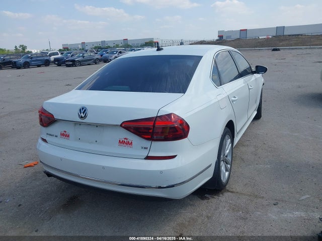 1VWGT7A33HC019737 Volkswagen Passat 1.8t Se