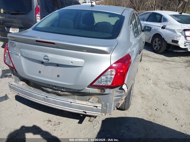 3N1CN7AP7JL835488 Nissan Versa 1.6 S+