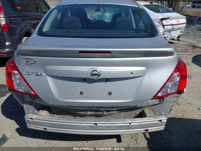 3N1CN7AP7JL835488 Nissan Versa 1.6 S+