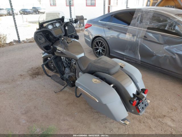 2020 INDIAN MOTORCYCLE CO. CHALLENGER 56KLCBRR8L3390974 Photo 2