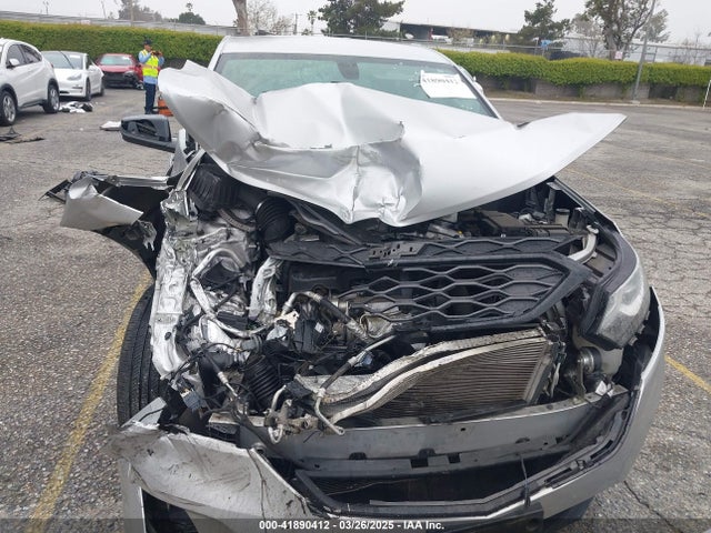 3GNAXKEV1KS641340 Chevrolet EQUINOX LT