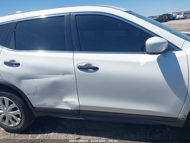 JN8AT2MV1HW008876 Nissan ROGUE S