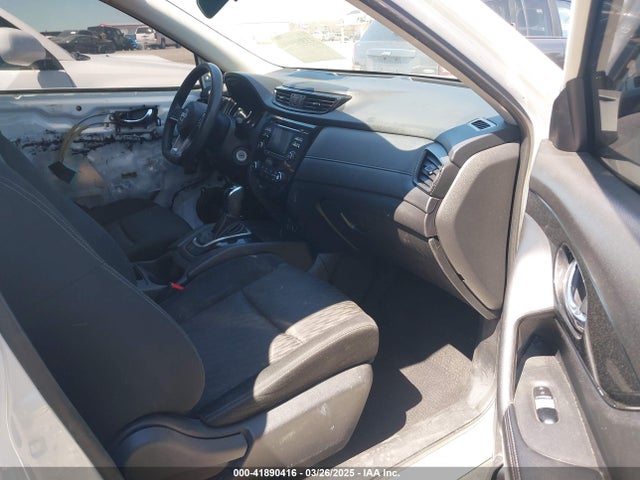 JN8AT2MV1HW008876 Nissan ROGUE S