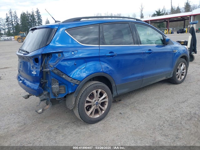 1FMCU0GD2HUB68121 Ford ESCAPE SE