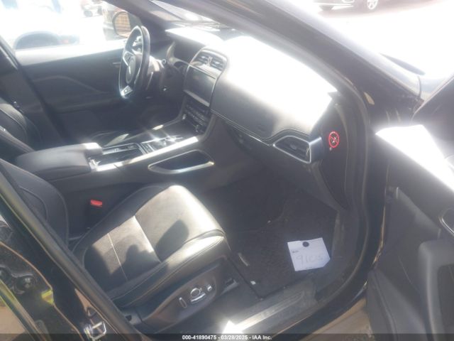 SADCM2FVXKA600459 Jaguar F-PACE S