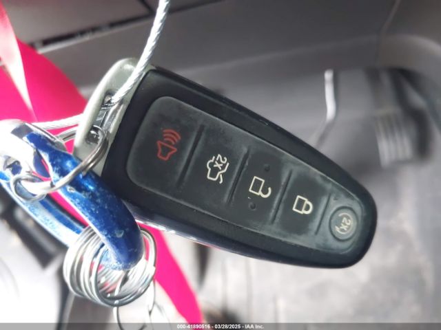 1FMCU9J95GUC32532 Ford Escape Titanium