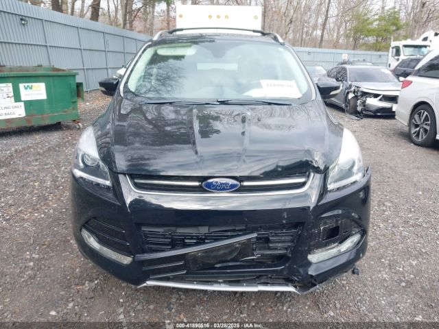 1FMCU9J95GUC32532 Ford Escape Titanium