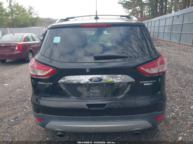1FMCU9J95GUC32532 Ford Escape Titanium