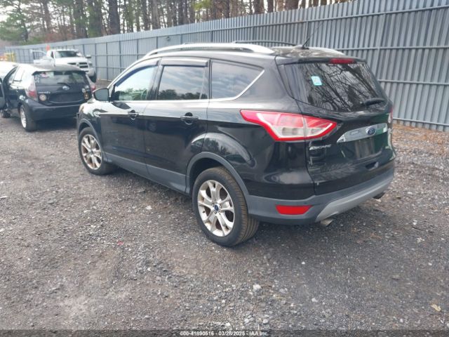 1FMCU9J95GUC32532 Ford Escape Titanium