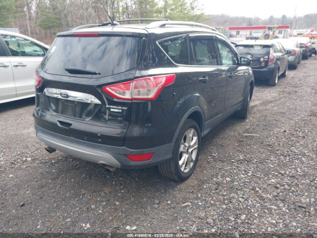 1FMCU9J95GUC32532 Ford Escape Titanium