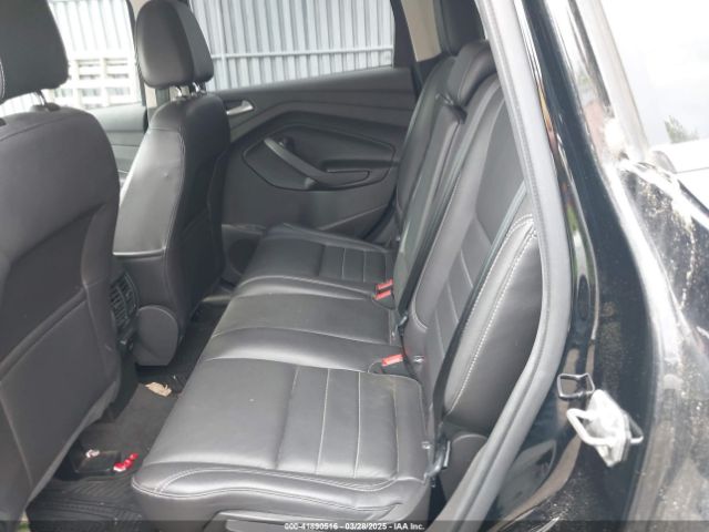 1FMCU9J95GUC32532 Ford Escape Titanium