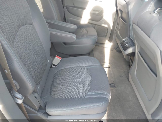 Chevrolet Traverse 1lt 2015 1GNKRGKD4FJ287666 Image 8