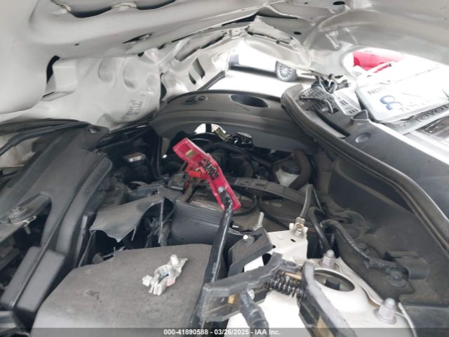 3MYDLBYVXKY507258 Toyota YARIS LE