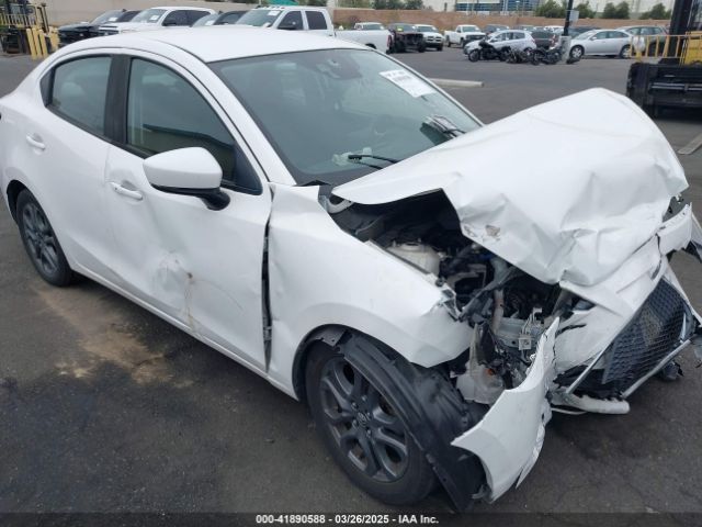 3MYDLBYVXKY507258 Toyota YARIS LE