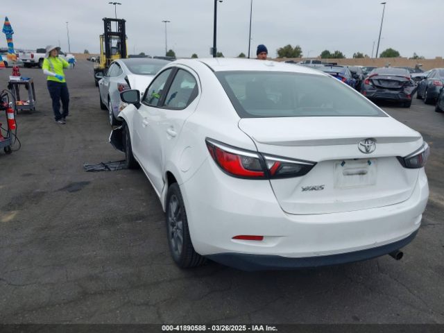 3MYDLBYVXKY507258 Toyota YARIS LE