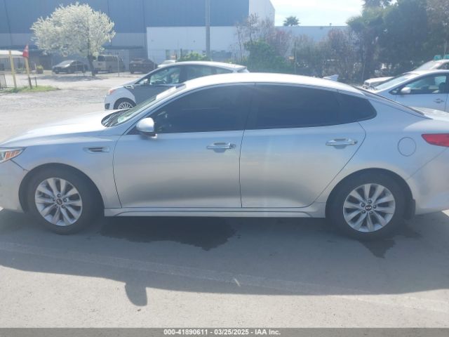 5XXGT4L31JG267716 KIA Optima Lx