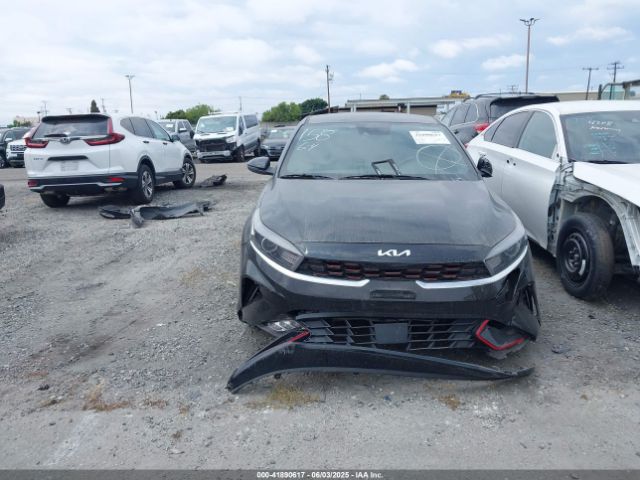 3KPF54AD8PE539617 KIA Forte Gt-line