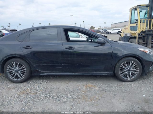 3KPF54AD8PE539617 KIA Forte Gt-line