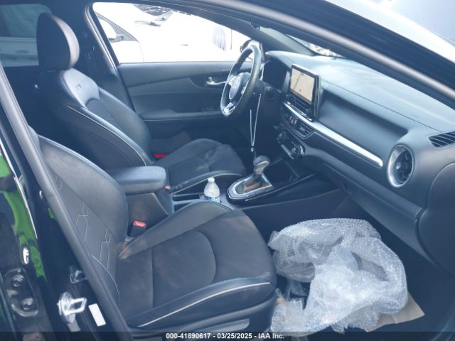 3KPF54AD8PE539617 KIA Forte Gt-line
