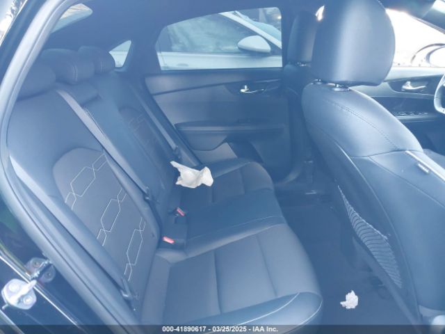 3KPF54AD8PE539617 KIA Forte Gt-line