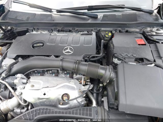 WDD3G4FB6KW028111 Mercedes-Benz A 220 4matic