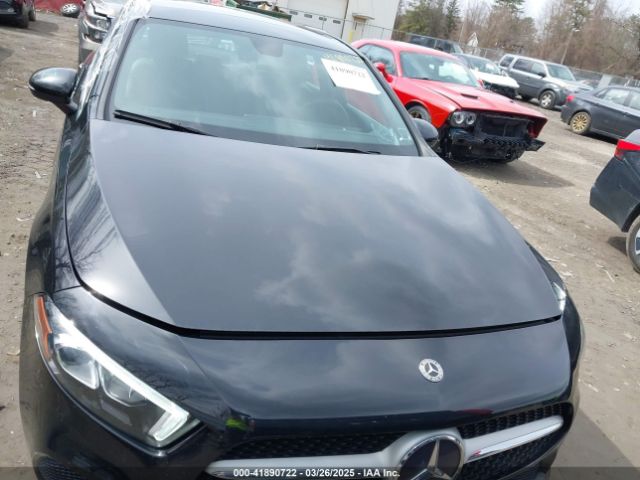 WDD3G4FB6KW028111 Mercedes-Benz A 220 4matic