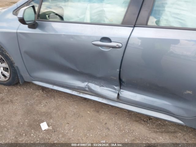 JTDEPRAE3LJ007619 Toyota COROLLA LE