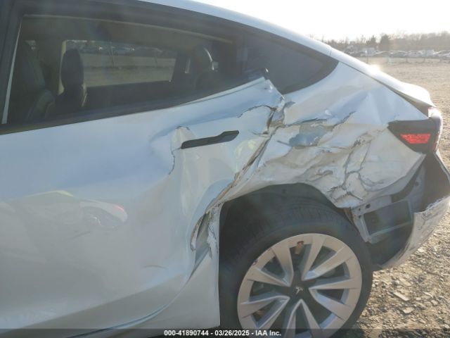 5YJ3E1EA5NF185886 Tesla Model 3 Rear-wheel Drive