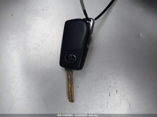 NMTKHMBX4JR023586 Toyota C-HR XLE