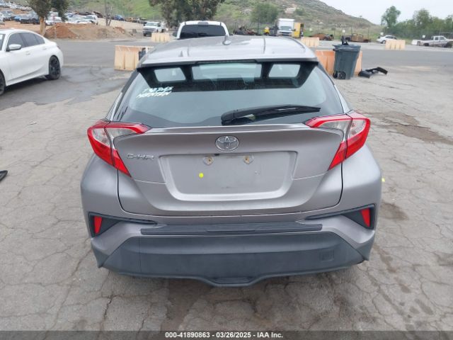 NMTKHMBX4JR023586 Toyota C-HR XLE