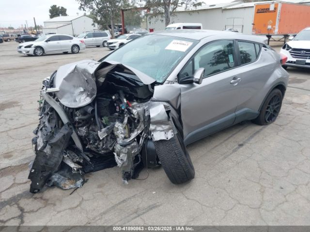 NMTKHMBX4JR023586 Toyota C-HR XLE