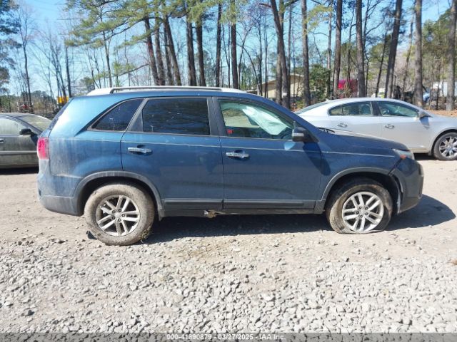 5XYKT3A63FG580948 KIA SORENTO LX