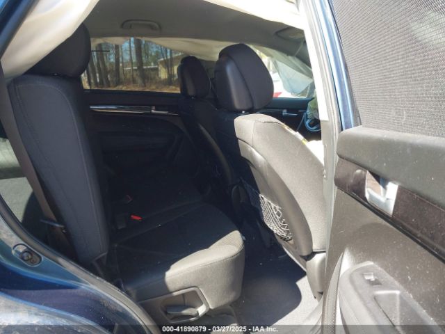 5XYKT3A63FG580948 KIA SORENTO LX
