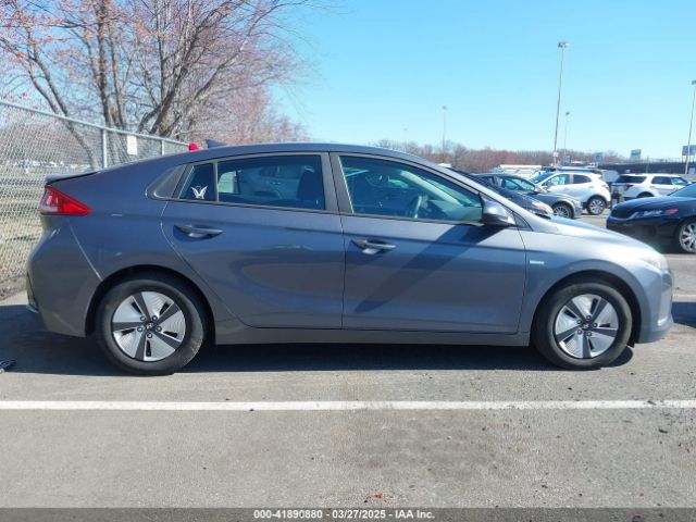 KMHC65LC7JU065772 Hyundai Ioniq Hybrid Blue
