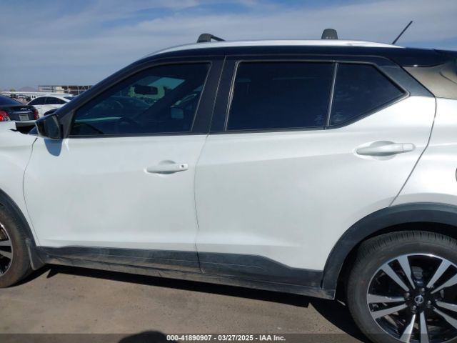 3N1CP5CUXJL504437 Nissan KICKS SV