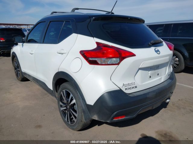 3N1CP5CUXJL504437 Nissan KICKS SV