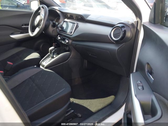 3N1CP5CUXJL504437 Nissan KICKS SV