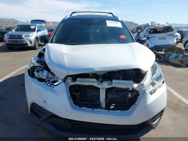 3N1CP5CUXJL504437 Nissan KICKS SV