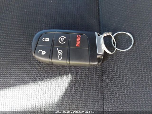 1C4RJFAG7GC392261 Jeep Grand Cherokee Laredo